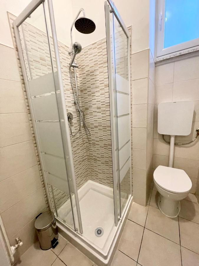 Apartment Savoia Барі Екстер'єр фото