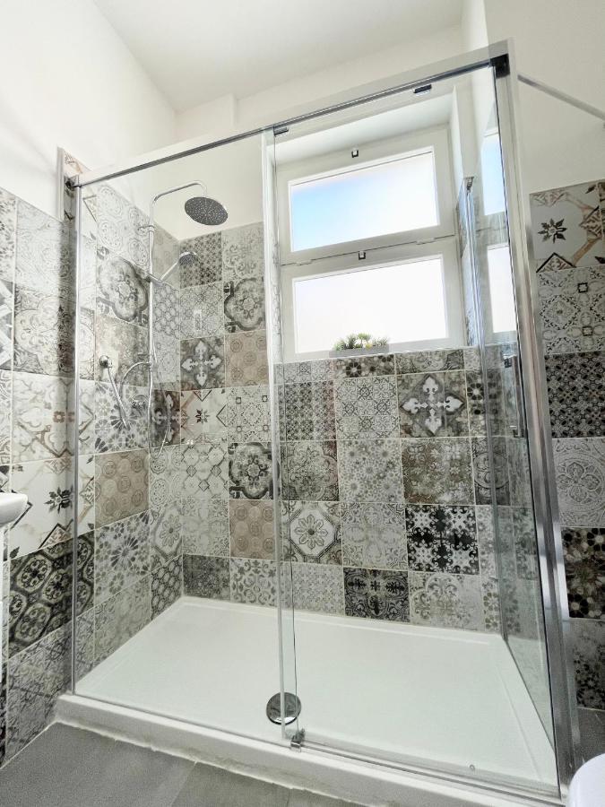 Apartment Savoia Барі Екстер'єр фото